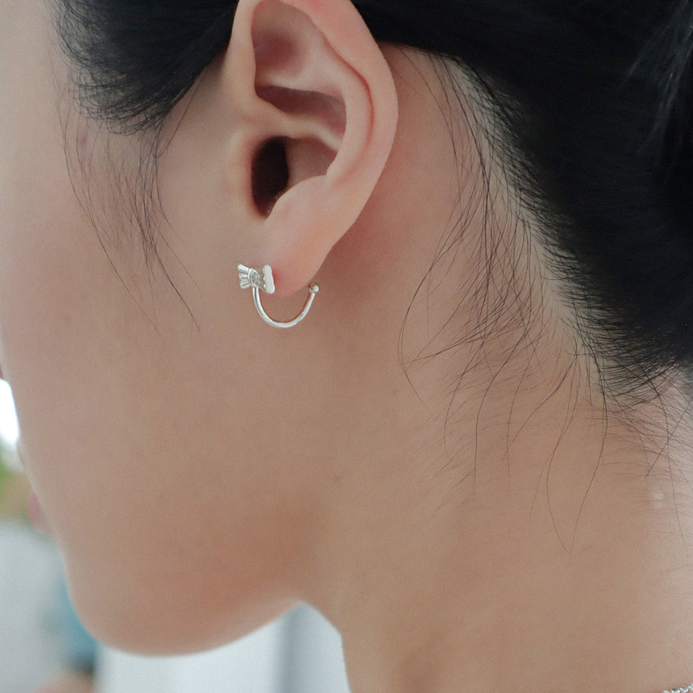 보우 후프 이어링 Bow Hoop Earring - 상세 이미지 2