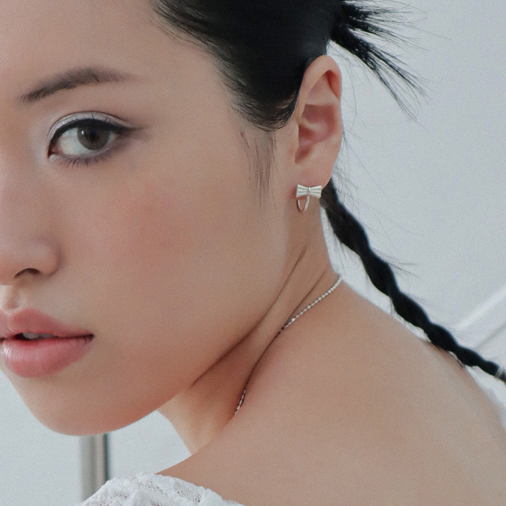 보우 후프 이어링 Bow Hoop Earring - 상세 이미지 3