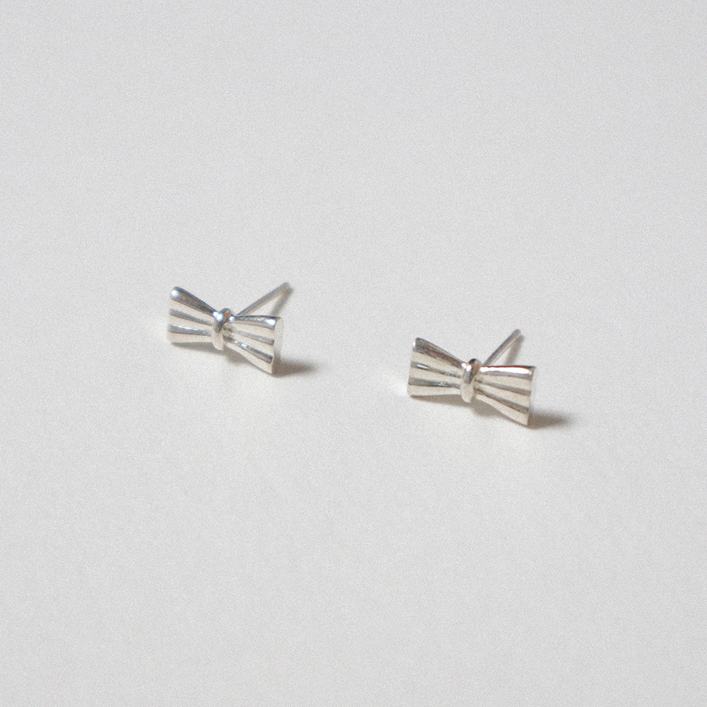 보우 이어링 실버925 Bow Earring - 상품 이미지