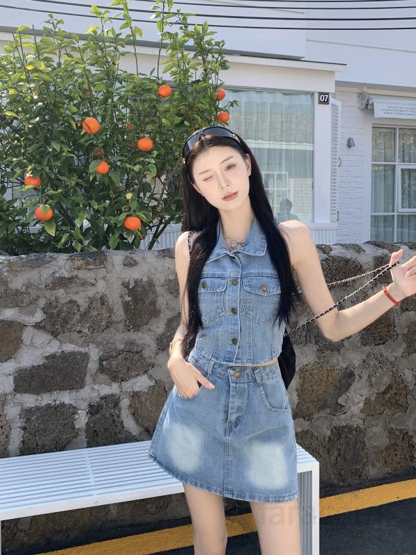 여성 데님 투피스 세트 민소매 카라 크롭 조끼 미니 스커트 워싱 빈티지 여름 레트로 캐주얼 데일리룩 11223 - 상세 이미지 4