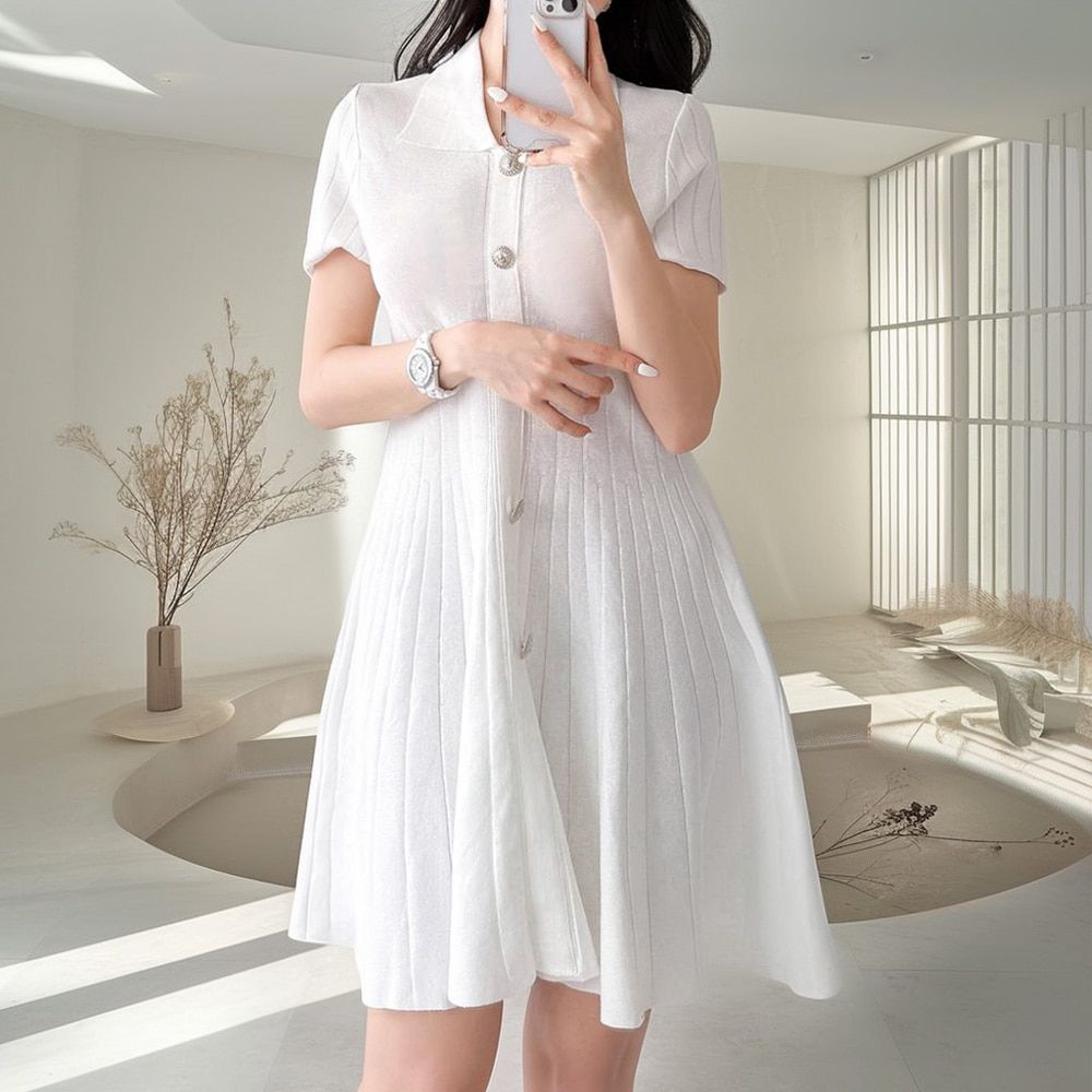 뉴오넬르 카라 반팔 니트 플레어 원피스 AB1581 - 상품 이미지