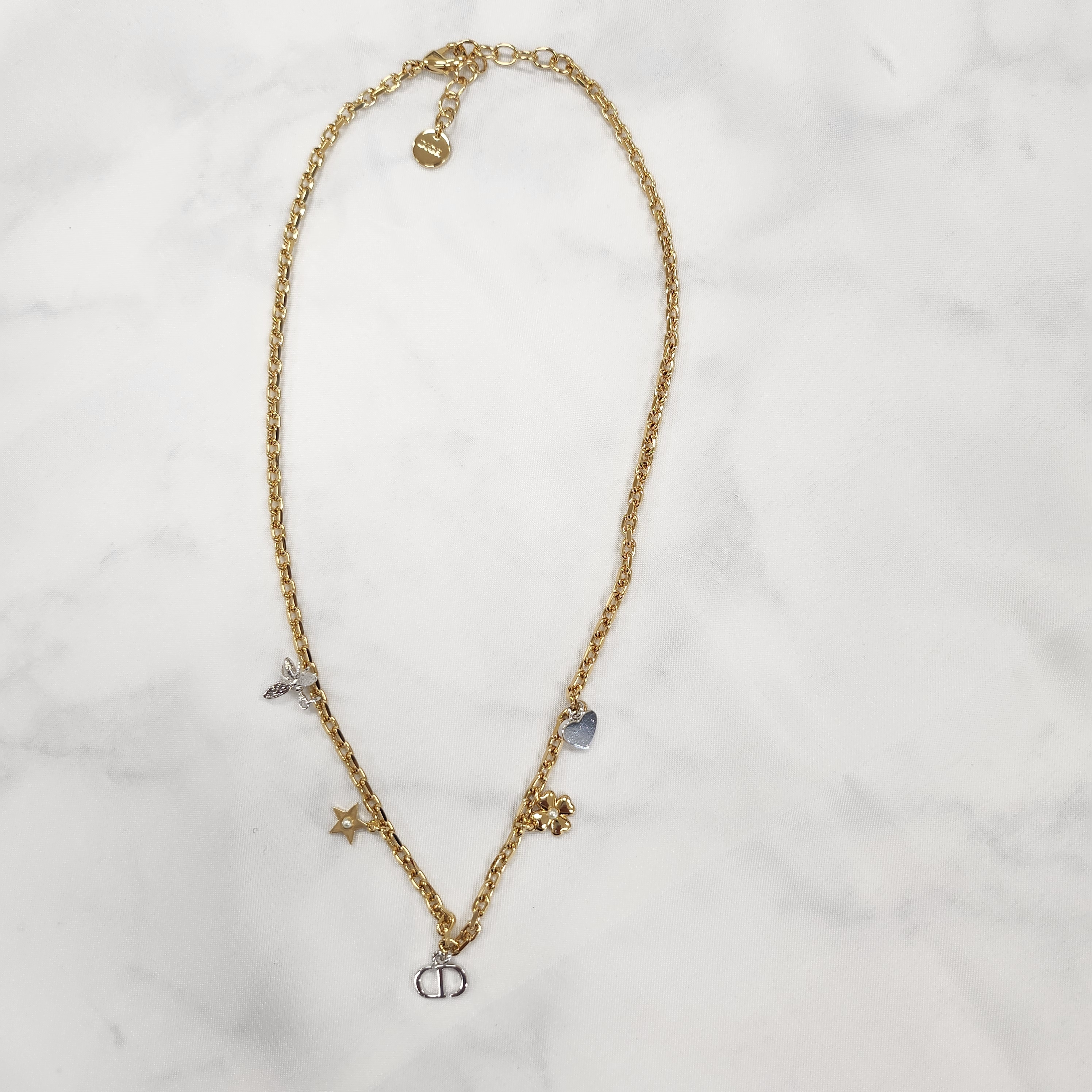 디올 Petit CD 럭키 Charms 목걸이 골드 피니시 메탈 N3392WOMRS 01W 이미지 6
