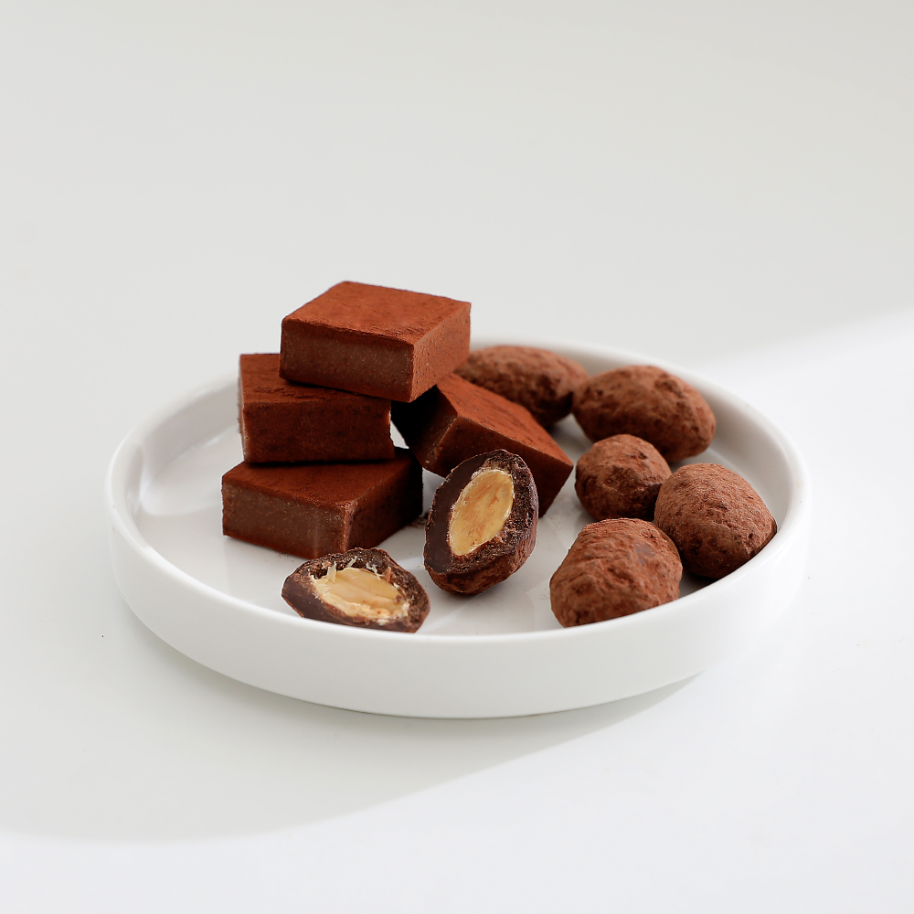 김보람초콜릿 선물세트 밀크 생초콜릿 & 아망드 쇼콜라(유리병) 2종 대표 이미지