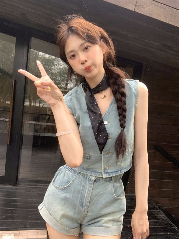 여성 데님 셋업 민소매 조끼 롤업 숏팬츠 워싱 투피스 여름 캐주얼 데일리 11229 - 상세 이미지 2