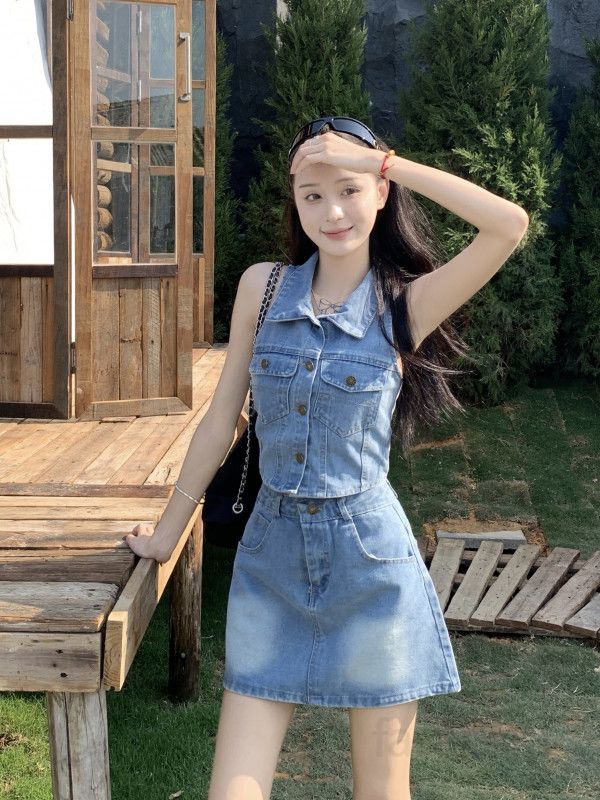 여성 데님 투피스 세트 민소매 카라 크롭 조끼 미니 스커트 워싱 빈티지 여름 레트로 캐주얼 데일리룩 11223 - 상세 이미지 2