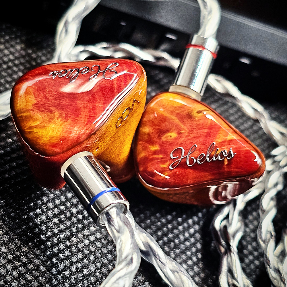 ODA 원닷 헬리오스 한국에디션 분리형 2PIN 케이블 유선 이어폰