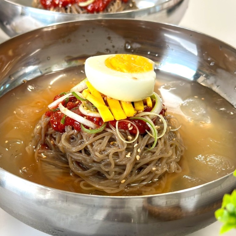 시원 쫄깃한 메밀 물 비빔 냉면 세트 구성 개별포장 개별포장 겨자 오일 제공 총 5인분 - 상세 이미지 5