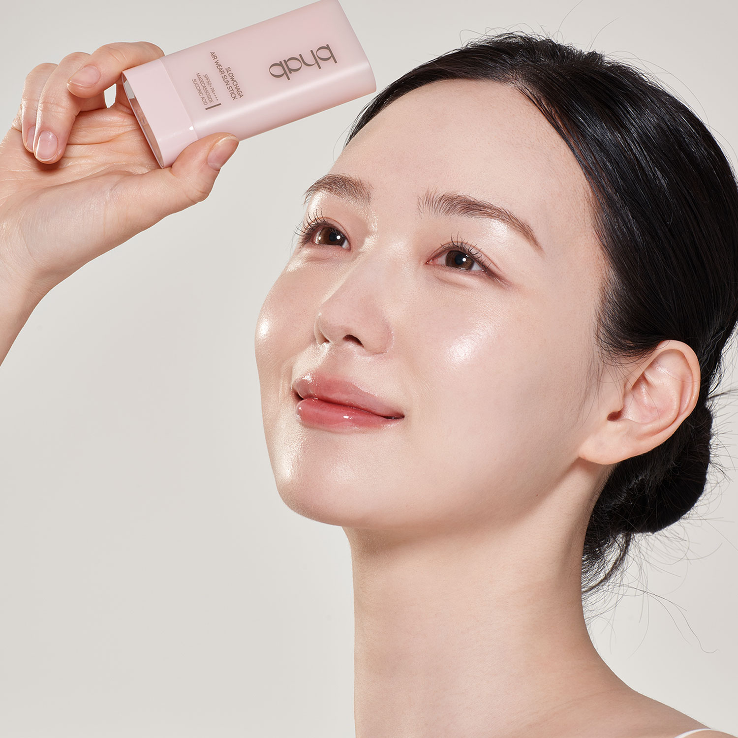 비햅 슬로우차가 무중력 핏 에어웨어 선 스틱 SPF50+ 18.5g - 상세 이미지 3