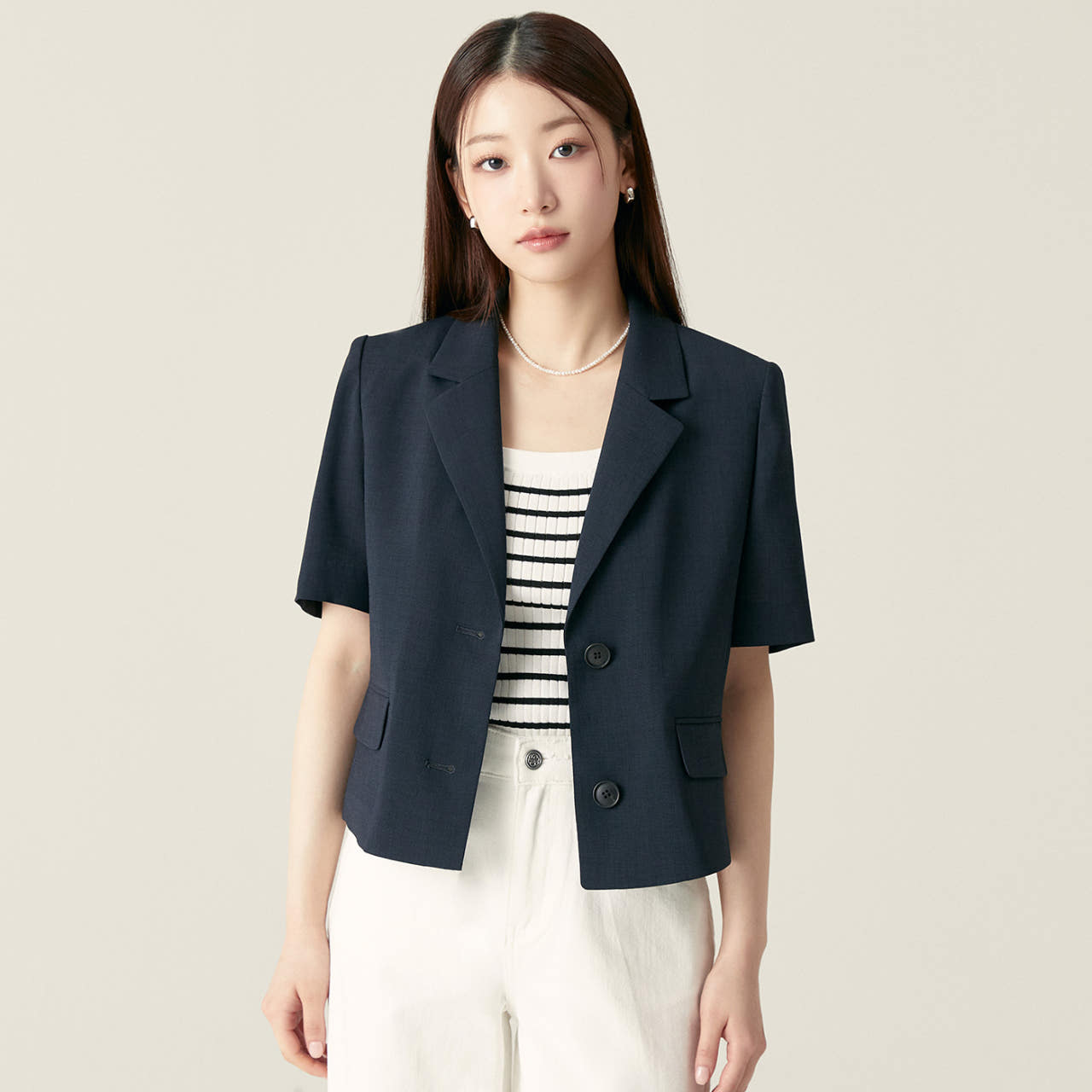 로엠 린넨라이크 반팔 크롭 자켓 RMJKF25R12