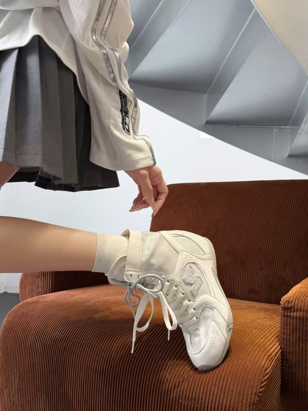 올리나 복싱 하이탑 스니커즈 Y2K 테크웨어 하이컷 레이스업 운동화 - 상세 이미지 2