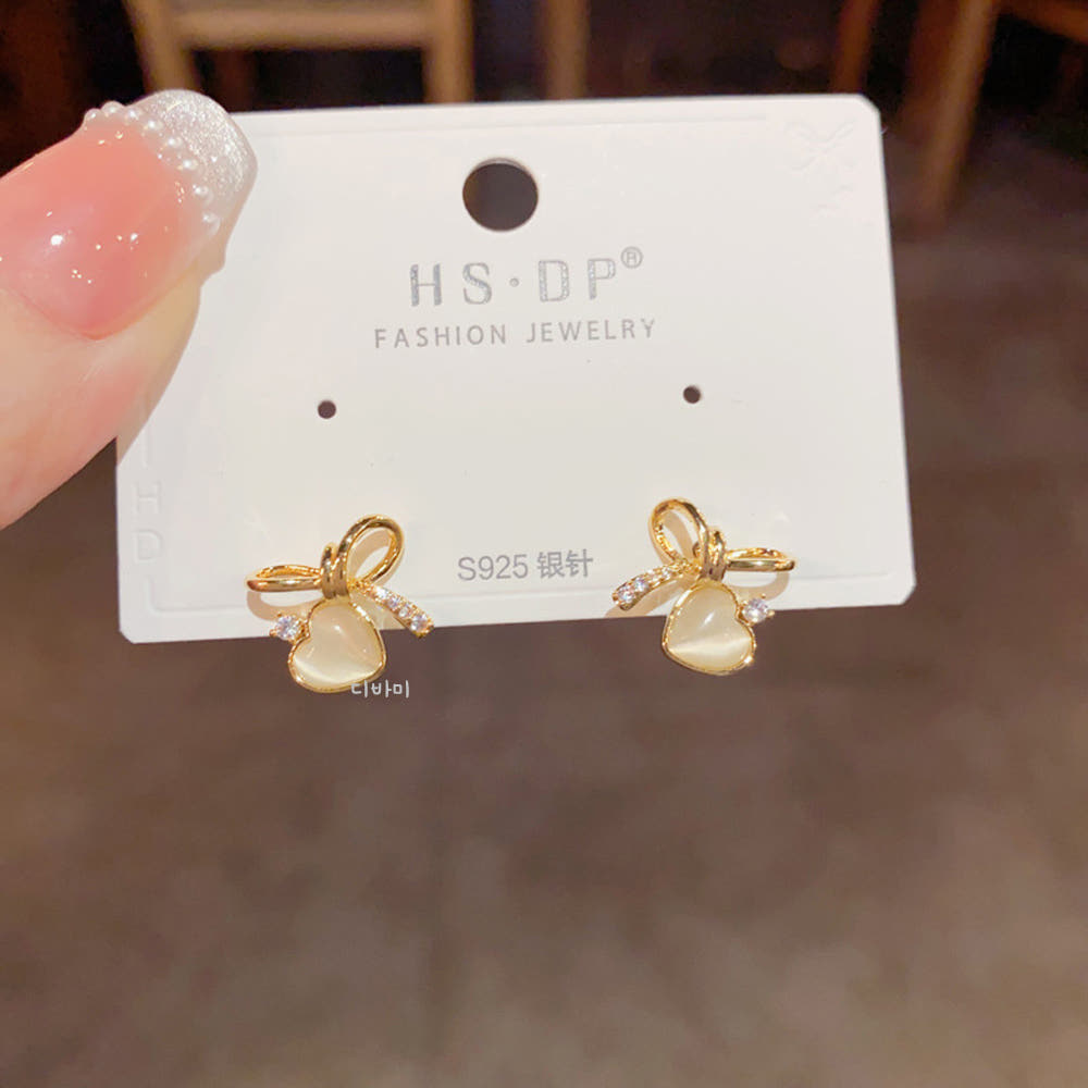 S925 꼬임 큐빅 귀여운 하트 귀걸이 14K 데일리 스터드 이어링 이미지 7