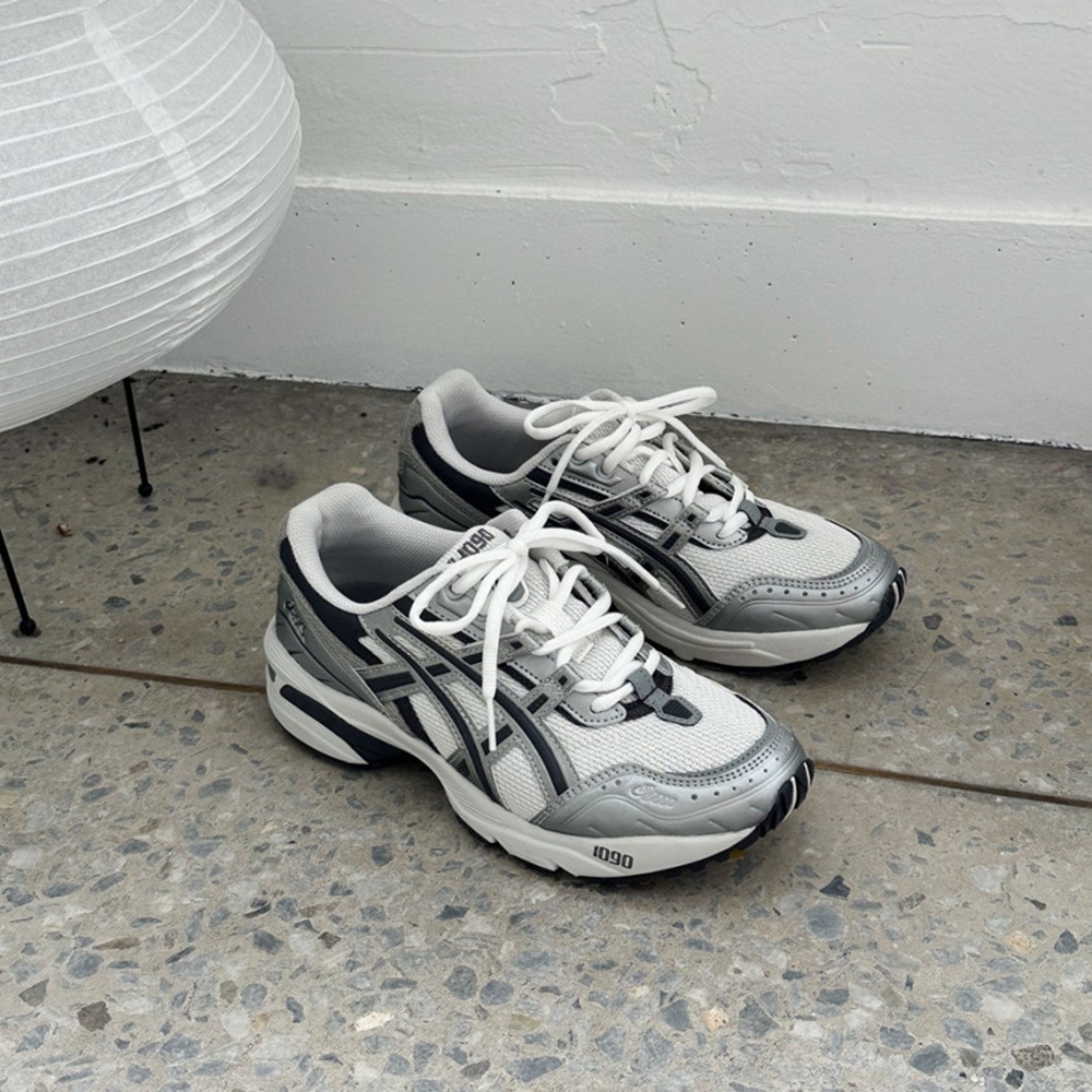 아식스 젤 1090 화이트 실버 공용