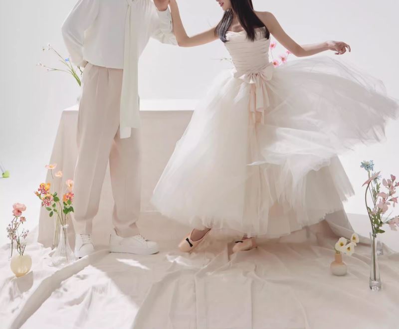 내추럴 웨딩촬영 원피스 러블리 플레어 튤드레스 스튜디오 테마 사진 리마인드스냅 드레스 - 상세 이미지 4