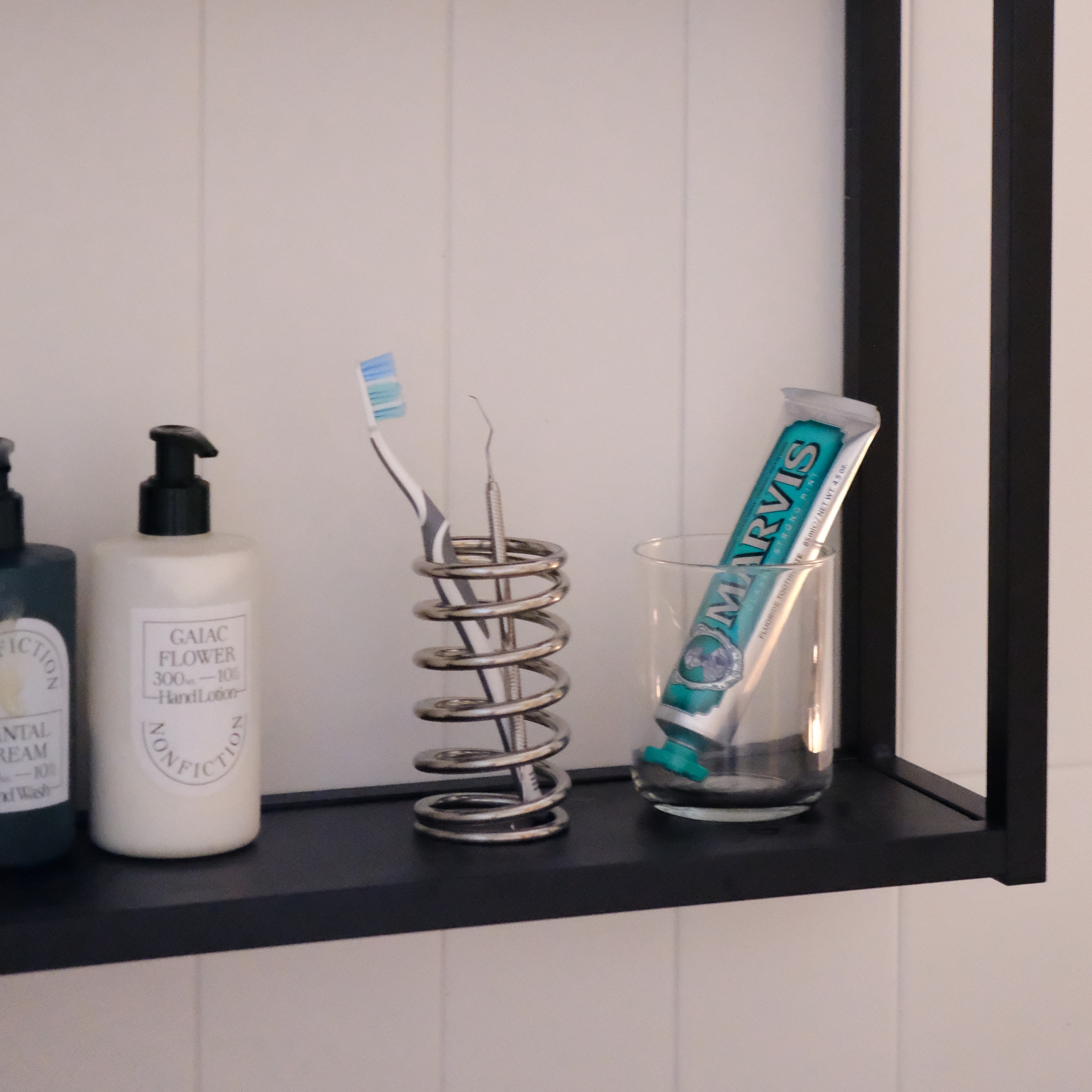 Billionton 빌리온톤 스텐 304 다용도 홀더 스프링 칫솔꽂이