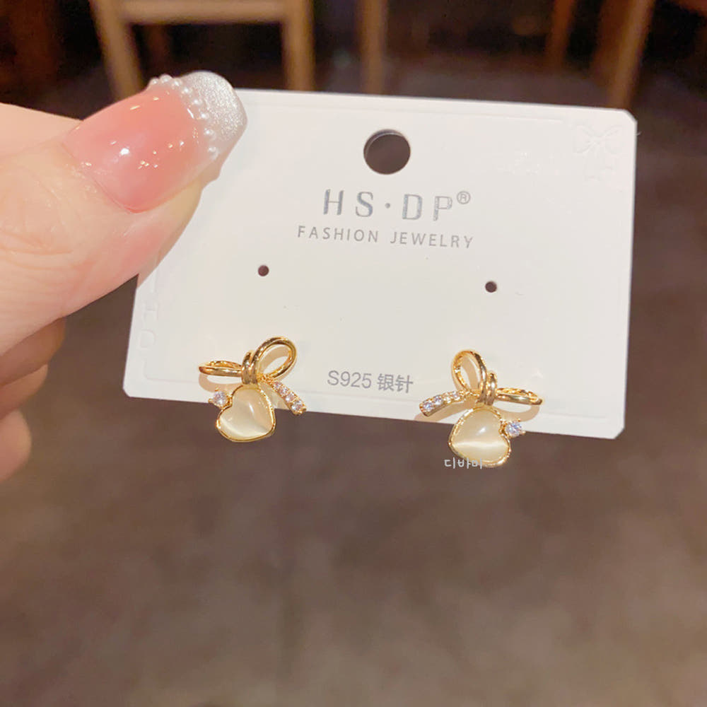 S925 꼬임 큐빅 귀여운 하트 귀걸이 14K 데일리 스터드 이어링 이미지 6