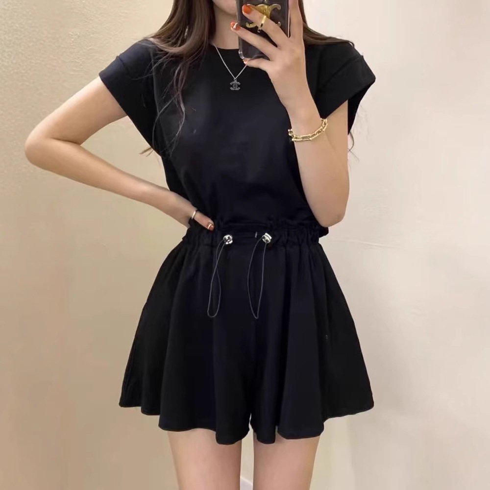 여름 여성 백오픈 반팔 셋업 숏팬츠 데일리룩 - 상세 이미지 4