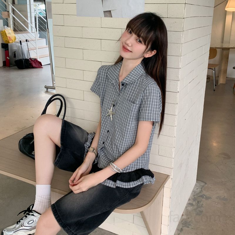 여자 여름 체크 밑단 프릴 반팔 블라우스 폴로카라 루즈핏 면100 포켓 러블리 캐주얼 데일리룩 D07495 - 상세 이미지 3