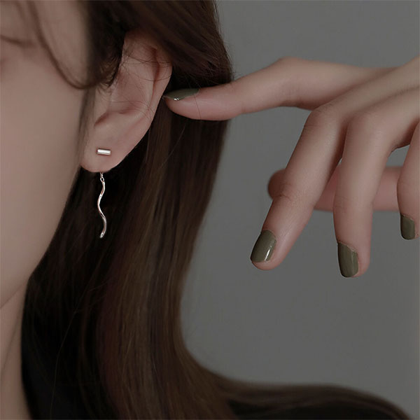 웨이브 라인 실버 드롭 귀걸이 N248 - 상세 이미지 3
