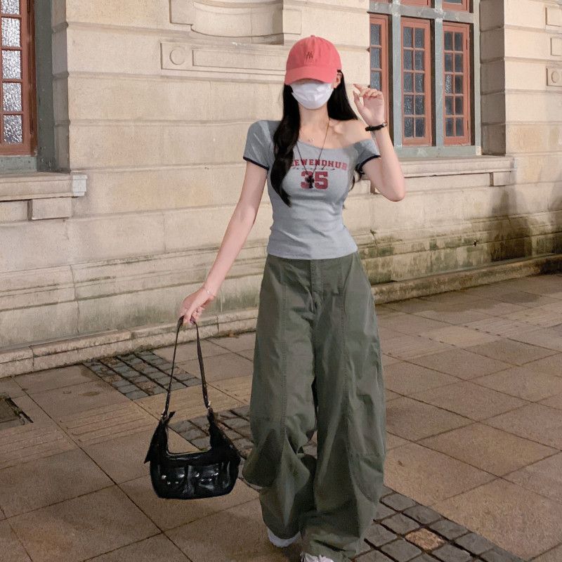 여자 여름 원숄더 언발 레터링 배색 반팔 티셔츠 슬림핏 크롭 Y2K 데일리룩 D01300 - 상세 이미지 2