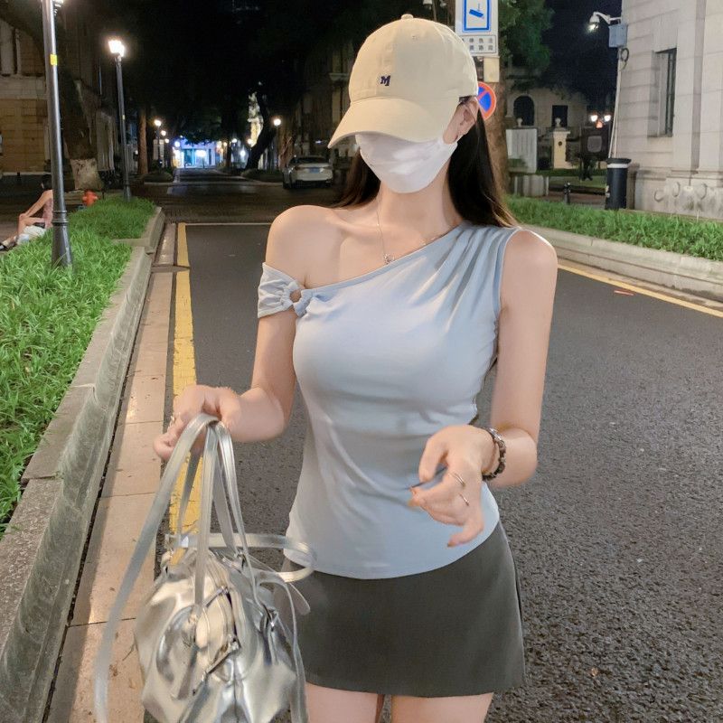 여자 여름 원숄더 언발 셔링 민소매 티셔츠 슬림핏 크롭 데일리 캐주얼룩 D03138-1 - 메인 이미지