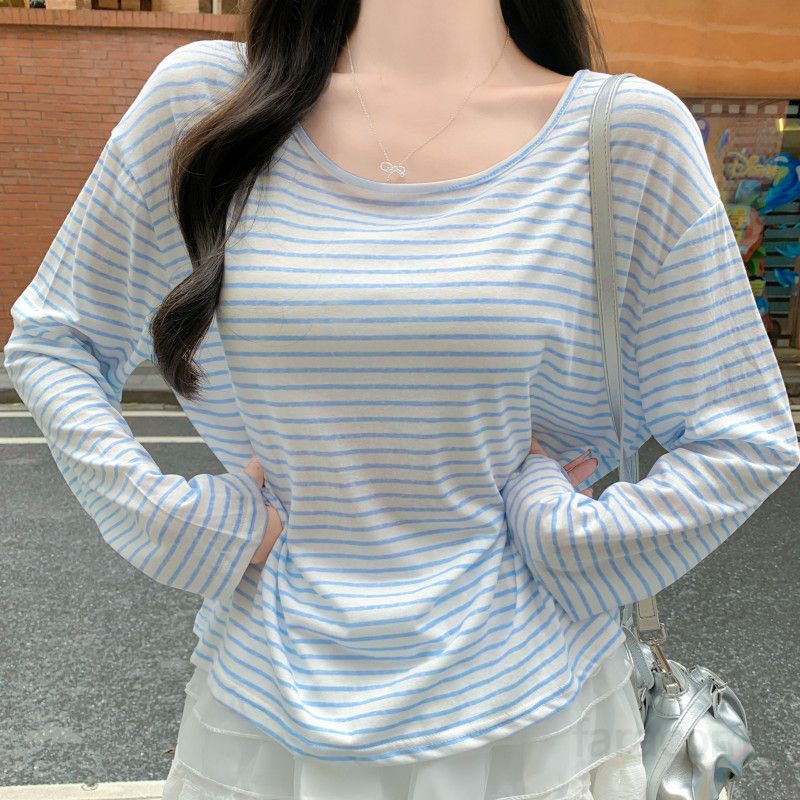 여자 여름 스트라이프 보트넥 뒷트임 긴팔 크롭 티셔츠 루즈핏 시스루 여리여리 데일리룩 C0873 - 상세 이미지 4
