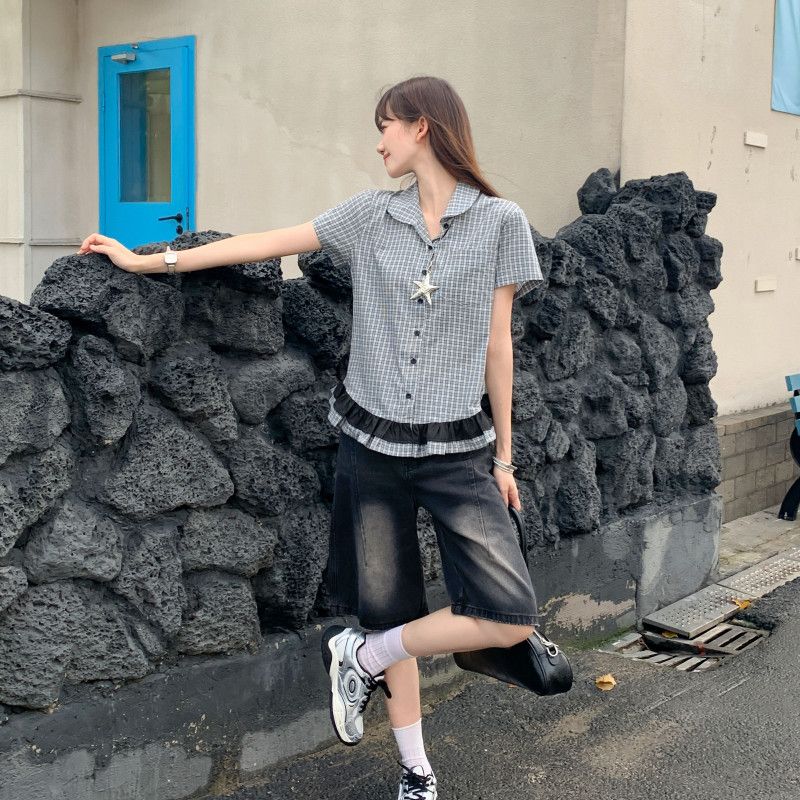 여자 여름 체크 밑단 프릴 반팔 블라우스 폴로카라 루즈핏 면100 포켓 러블리 캐주얼 데일리룩 D07495 - 상세 이미지 4