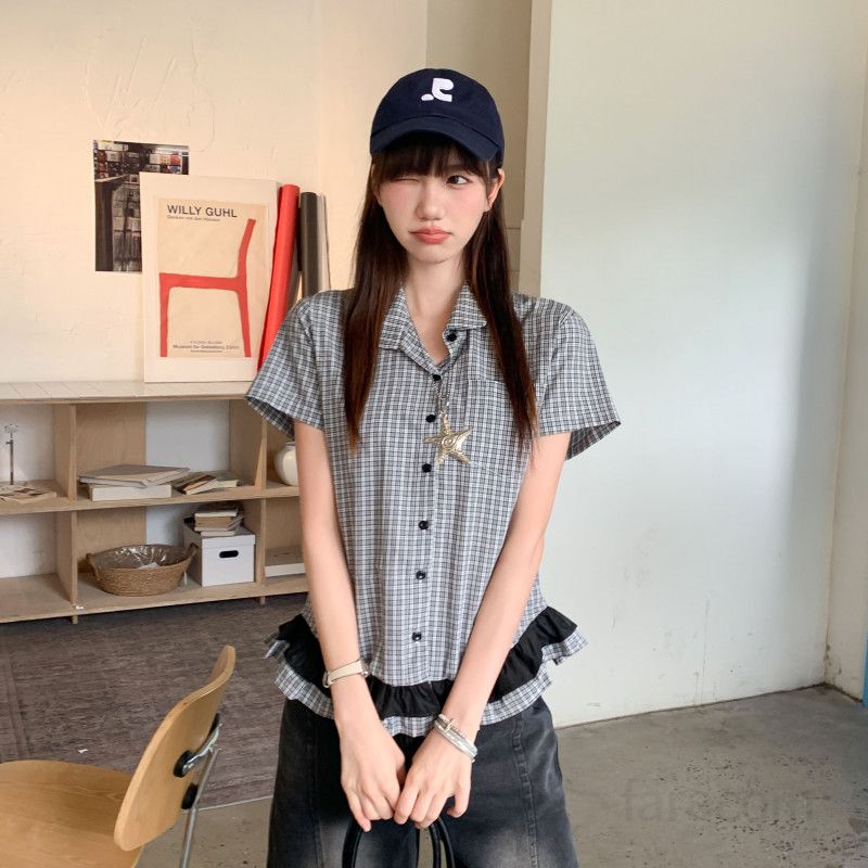 여자 여름 체크 밑단 프릴 반팔 블라우스 폴로카라 루즈핏 면100 포켓 러블리 캐주얼 데일리룩 D07495 - 상세 이미지 5