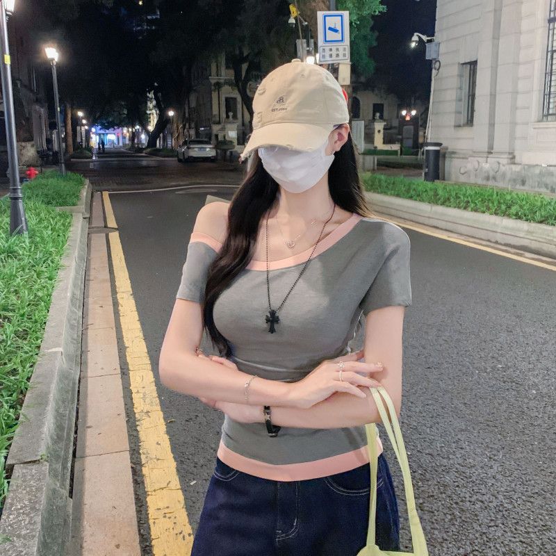 여자 여름 Y2K 어깨트임 원숄더 언발 배색 반팔 티셔츠 보트넥 쫀쫀한 슬림핏 여리여리핏 데일리룩 D03152 - 상세 이미지 5