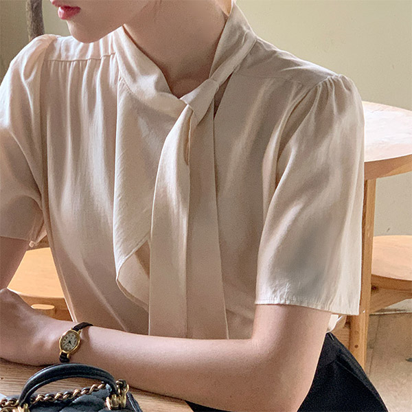 메이빈 러플 타이 반팔 블라우스 bs8336 - 메인 이미지