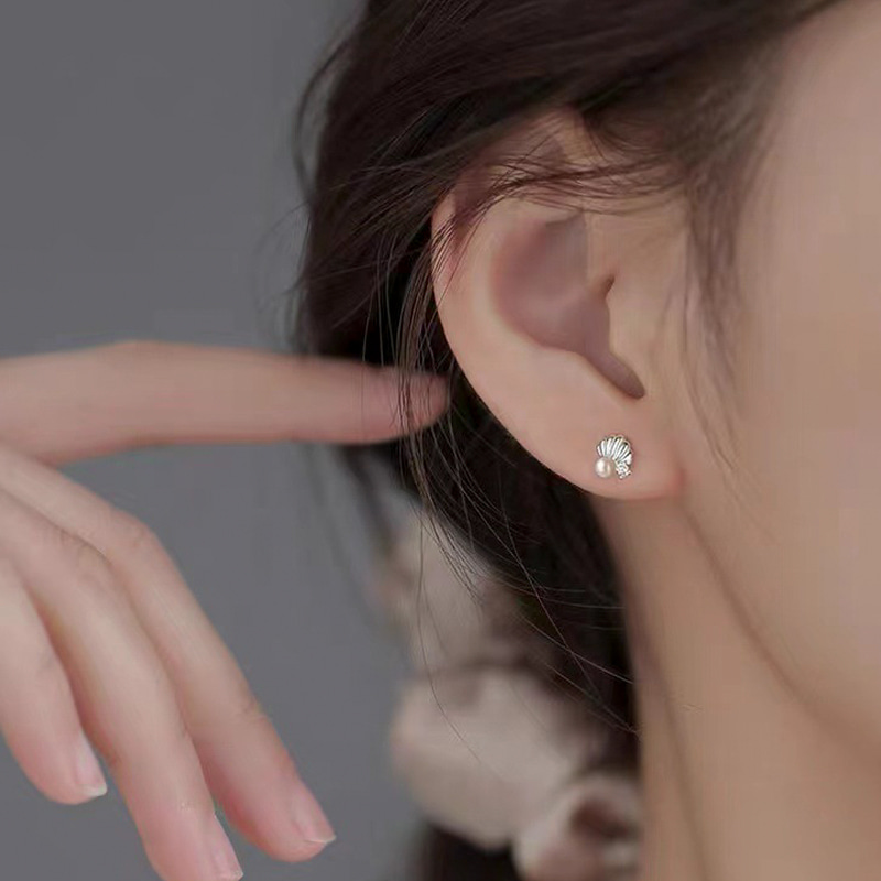 큐빅 포인트 진주 조개 귀걸이 N318 - 상세 이미지 2
