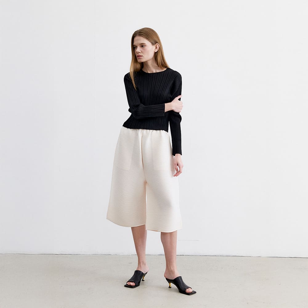 몽플리쎄 여성 가로 플리츠 버뮤다형 팬츠 (3colors) 주름옷 주름바지 플리츠바지 - 상세 이미지 3