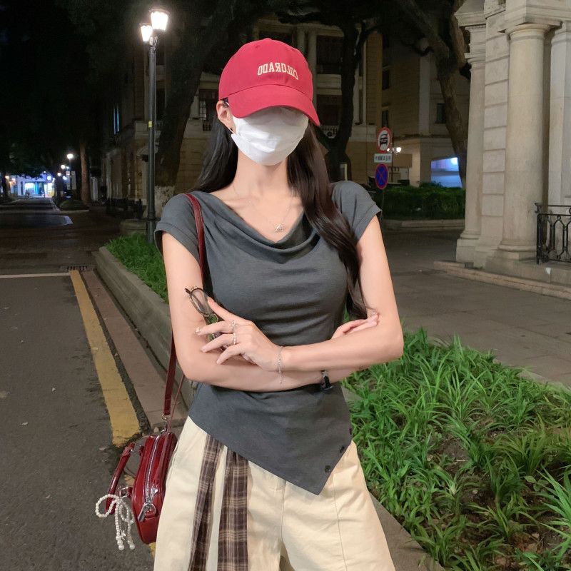여자 여름 페미닌 카울넥 셔링 언발란스 밑단 데일리 슬림핏 스판 반팔 티셔츠 D03154P-1 - 상세 이미지 2