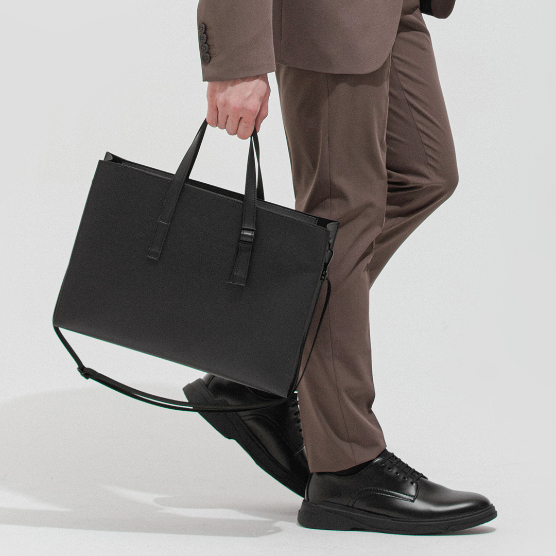 퀄팩 에센셜 레더 토트백 370 / 남자 크로스백 서류가방 출근가방