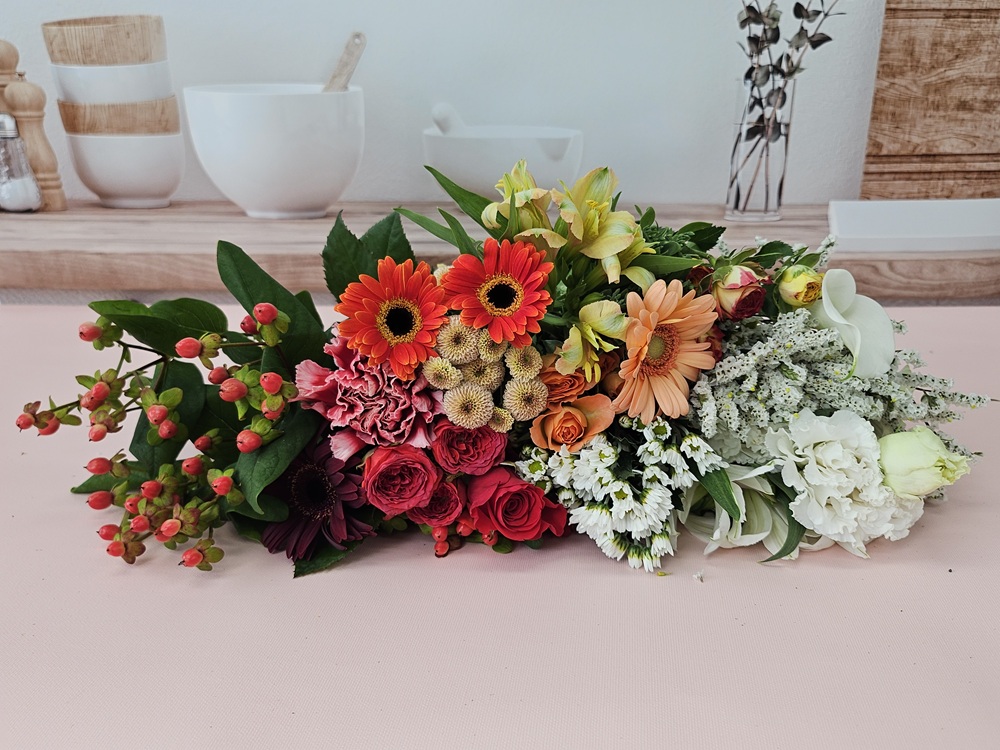 유스풀몰 꽃 생화 택배 퍼스널 컬러 한다발 소형 색감선택가능 정기배송 구독 꽃배달 이미지 2