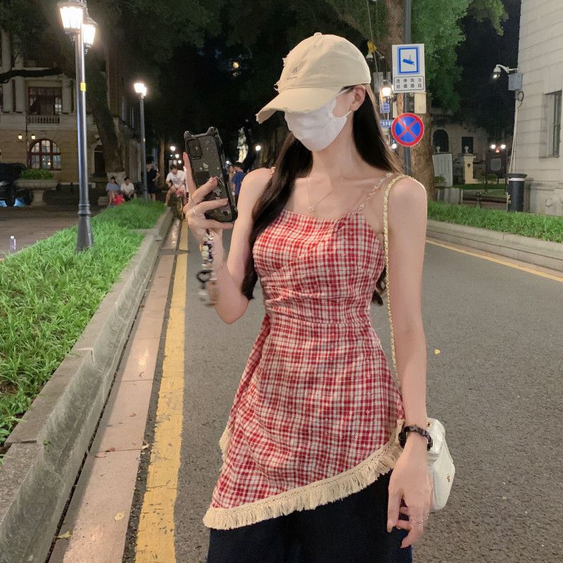 여자 여름 체크 뷔스티에 끈나시 언발 밑단 프린지 수술 슬림핏 Y2K 페미닌 데일리 바캉스룩 B08101 - 상품 이미지