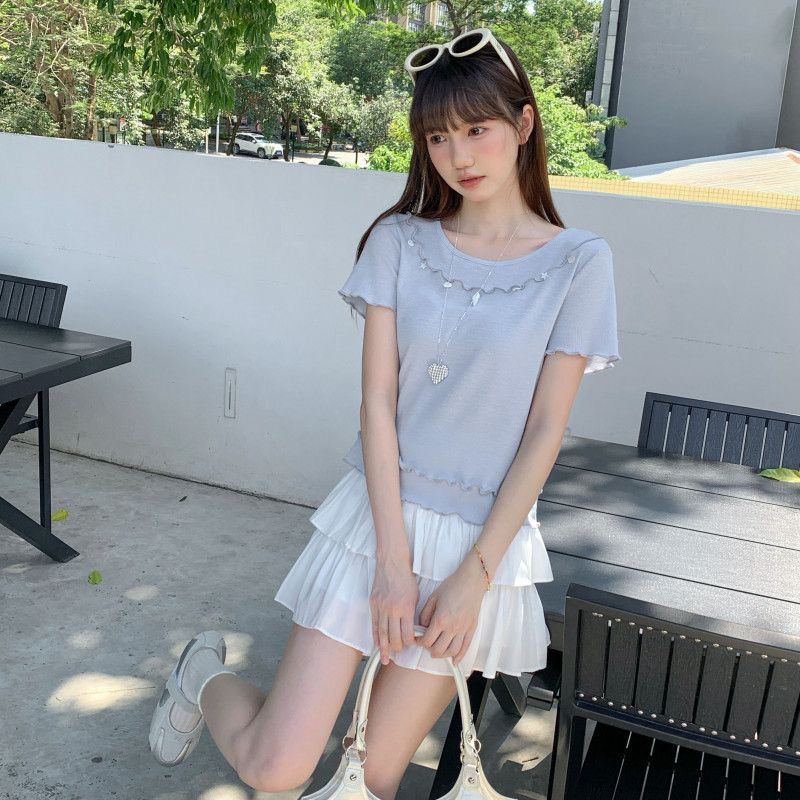 여자 여름 라운드넥 물결 진주 장식 반팔 티셔츠 슬림핏 크롭 러블리 페미닌 데일리룩 여친룩 D08121 - 상세 이미지 5