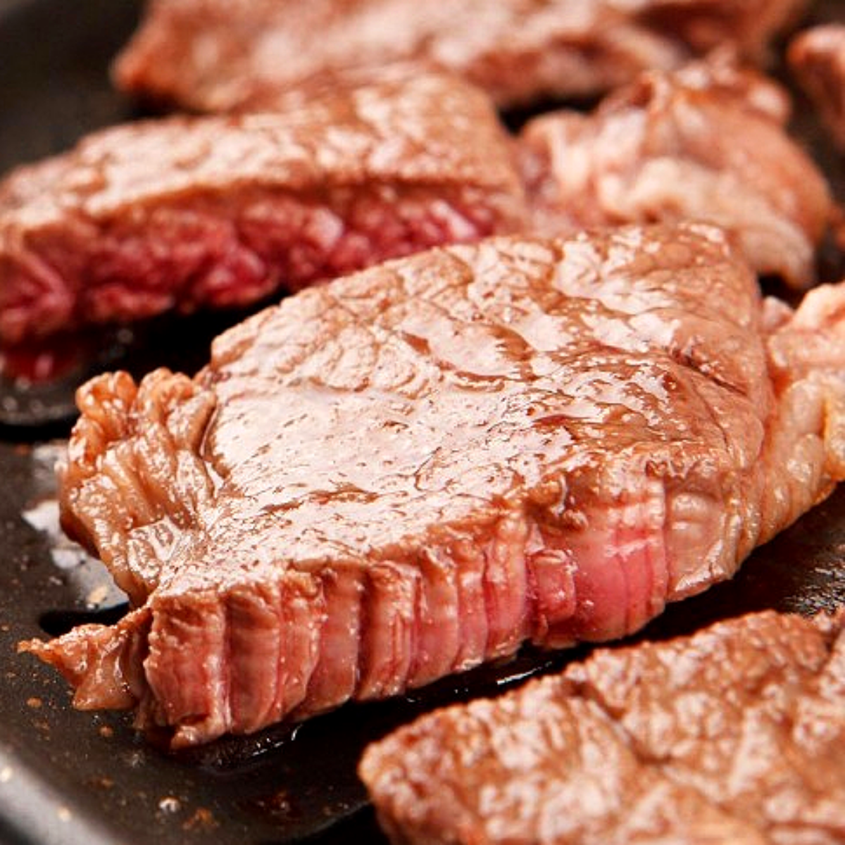 한우 1++ 꽃등심 300g 구이용 스테이크 소고기 정육