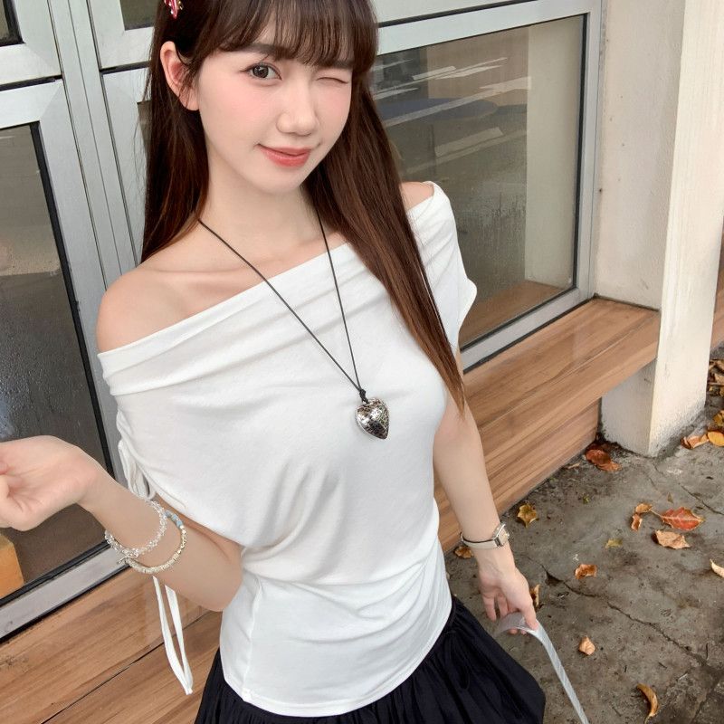 여자 여름 Y2K 원숄더 오프숄더 언발 셔링 티셔츠 캡소매 드레이프 넥 슬림핏 데일리 파티룩 D03150 - 메인 이미지