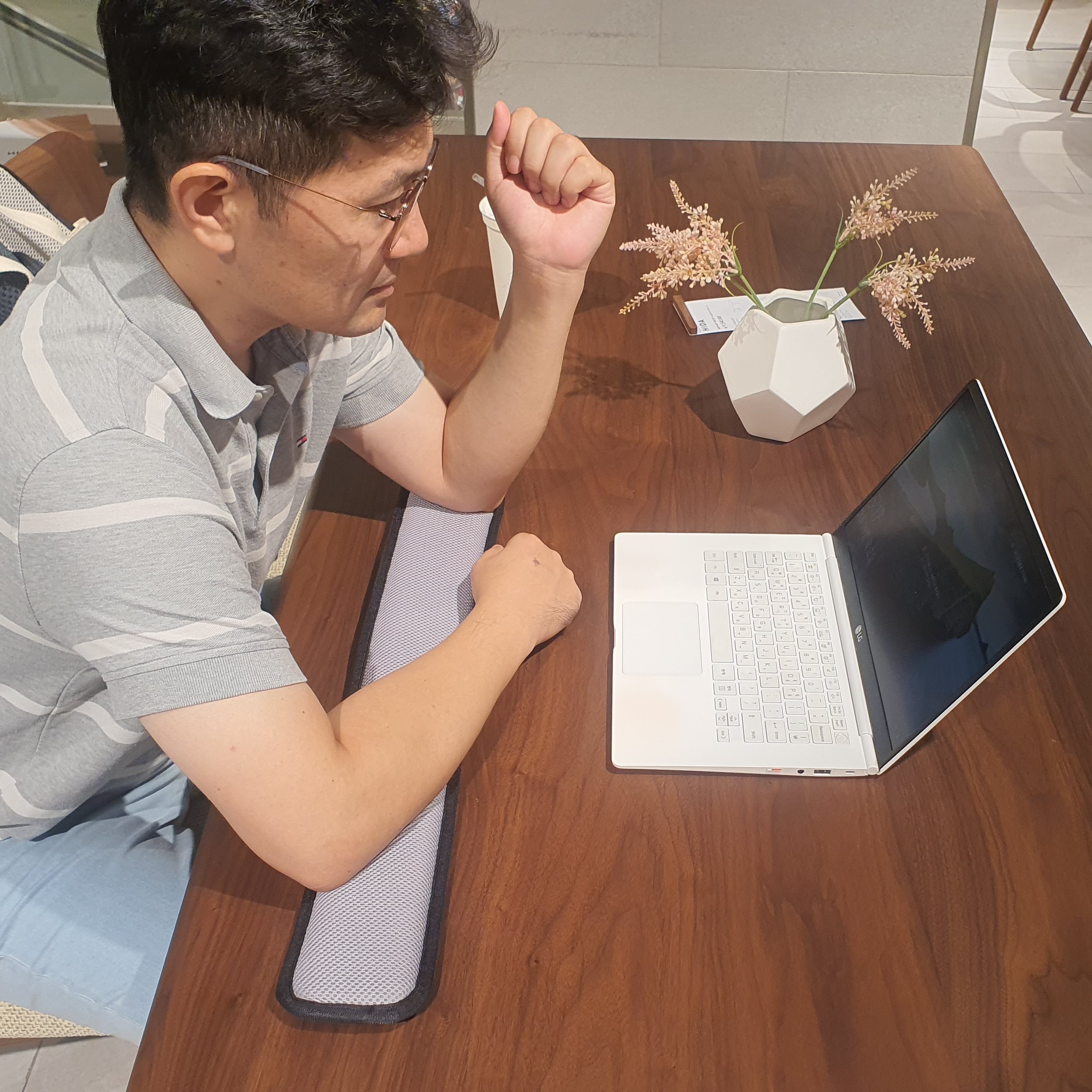 슬래빗 에어매쉬 팜레스트 키보드 손목받침대 65cm - 상세 이미지 4