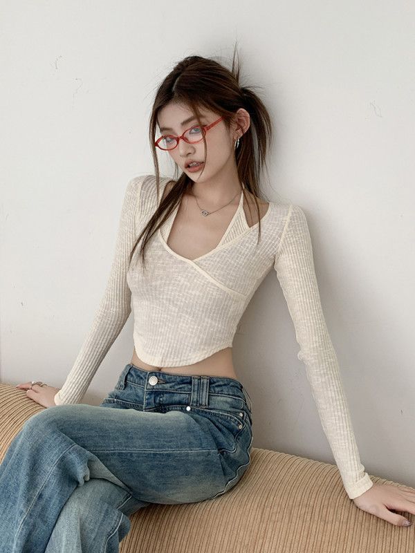 여자 슬림핏 랩 V넥 긴팔 크롭 티셔츠 섹시 골지 백스트랩 데일리 유니크 코디 봄 가을 8302 - 상세 이미지 2