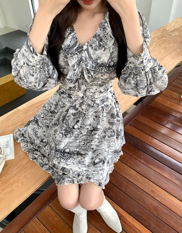 여자 브이넥 셔링 패턴 미니 원피스 X라인 플레어 스커트 긴팔 러블리 데이트룩 고급스러운 분위기 간절기 드레스 8089 - 상세 이미지 2