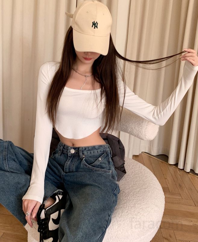 여자 봄 가을 U넥 언발란스 밑단 돌핀라인 긴팔 크롭 티셔츠 슬림핏 골지 스판 데일리룩 이너티 8038 - 상세 이미지 4