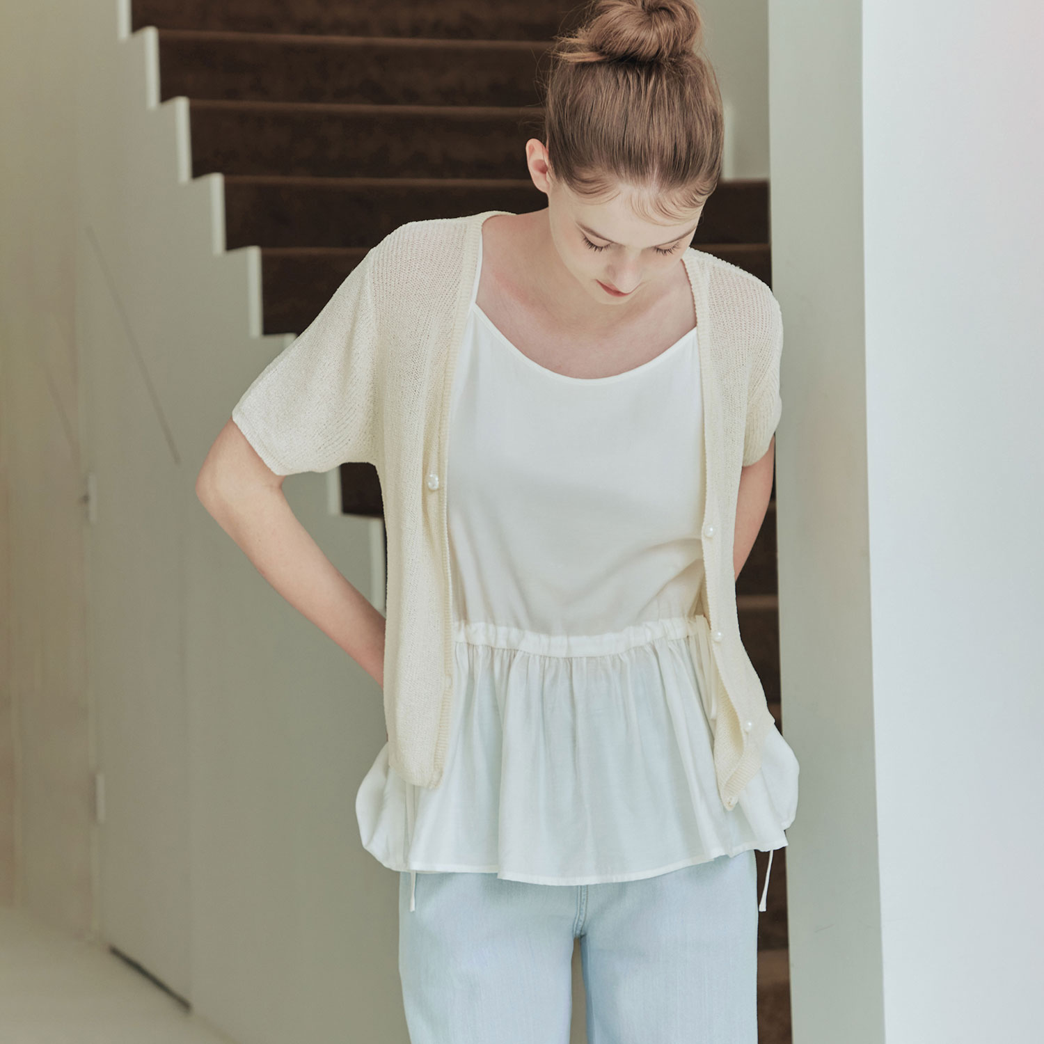 [균일가][제로스트릿] 리본 셔링 슬리브리스 RIBBON SHIRRING SLEEVELESS / IVORY 이미지 3