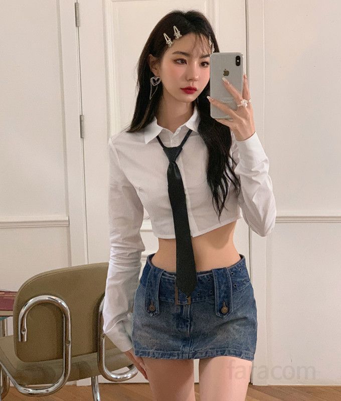 여자 봄 가을 Y2K 프레피룩 하이틴 슬림핏 긴팔 크롭 셔츠 단정한 카라 스쿨룩 베이직 블라우스 6926 - 상세 이미지 4