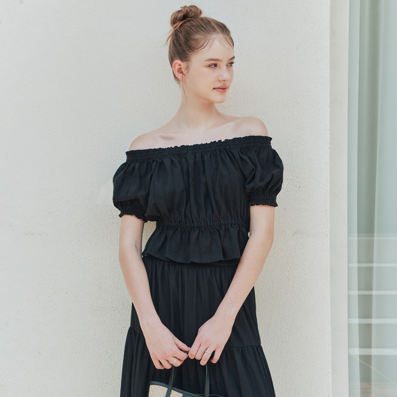 [제로스트릿] 수플레 셔링 블라우스 SOUFFLE SHIRRED BLOUSE / BLACK 이미지 2