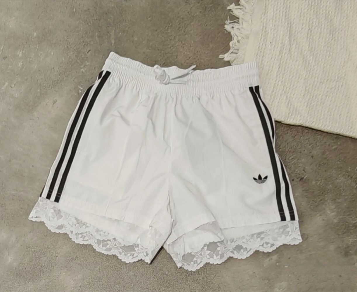 아디다스 레이스 트림3 Stripes Shorts 반바지 블랙 II5605, 화이트 IL2420 - 상세 이미지 2