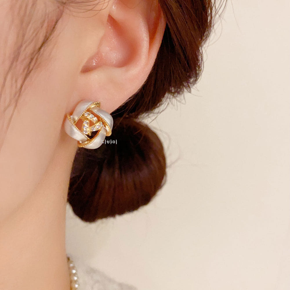 S925 우아한 14K 화이트 볼 귀걸이 은침 큐빅 포인트 이어링 - 상세 이미지 4