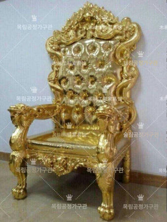 [해외]왕의자 엔틱 황제의자 인테리어 침실 왕좌의게임 플리스 레드벨벳 드래곤 체어