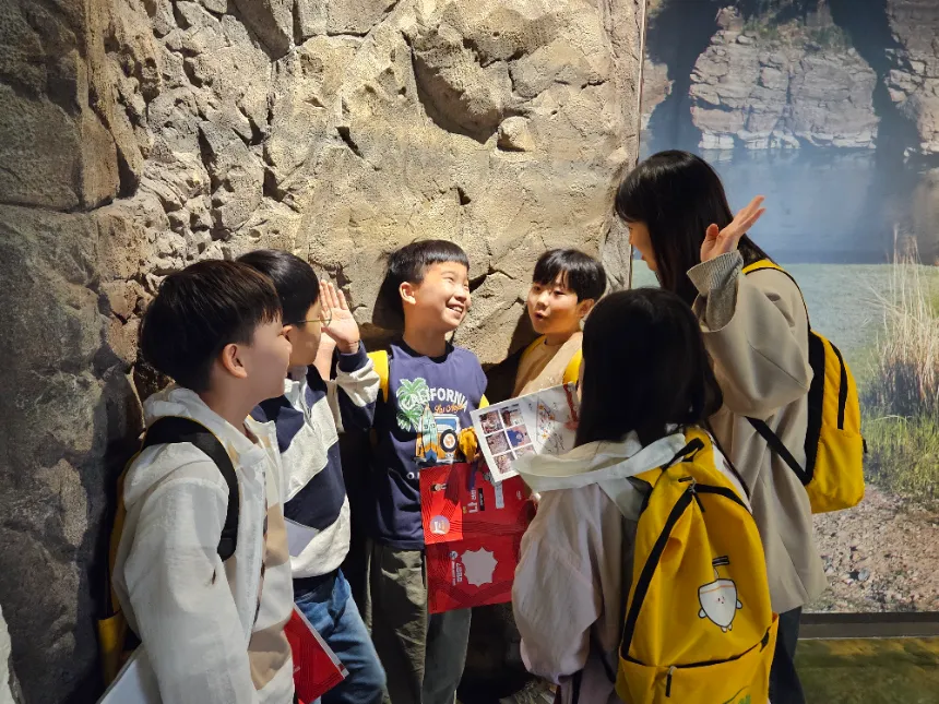 [초등교사자격] 용산 전쟁기념관 초등 역사 전쟁사 체험 주말 방학 특강 서울 어린이 역사체험학습 도슨트 해설 수업 by 티처투어 - 상세 이미지 3