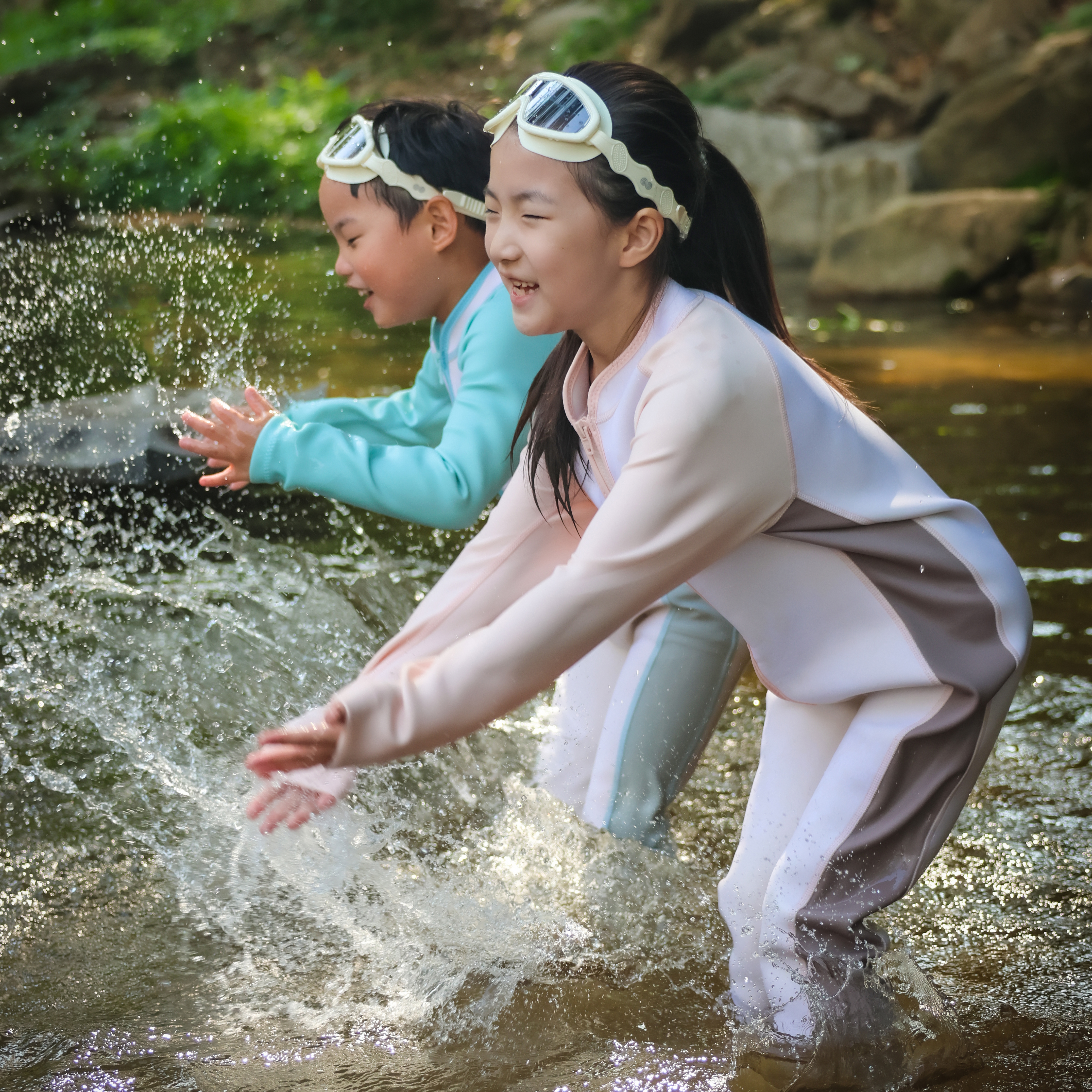 릴리앤필립 키즈 네오프렌 스윔슈트 냄새 없는 아기 유아 전신 웻수트 체온유지 어린이 수영복 - 상품 이미지
